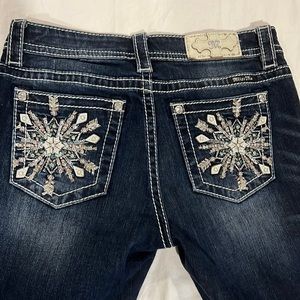 New Miss Me jeans size 28 never worn washed hung dry